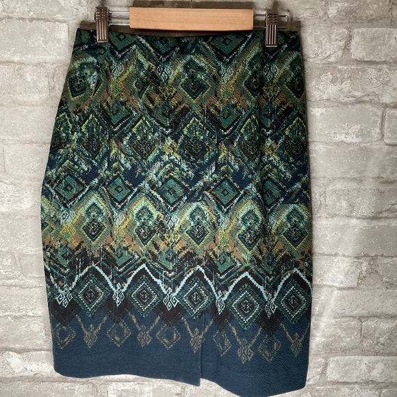J. Jill Boho textured Knit,Stretch,Midi Skirt,70% cotton,lined,emerald green - Picture 2 of 6